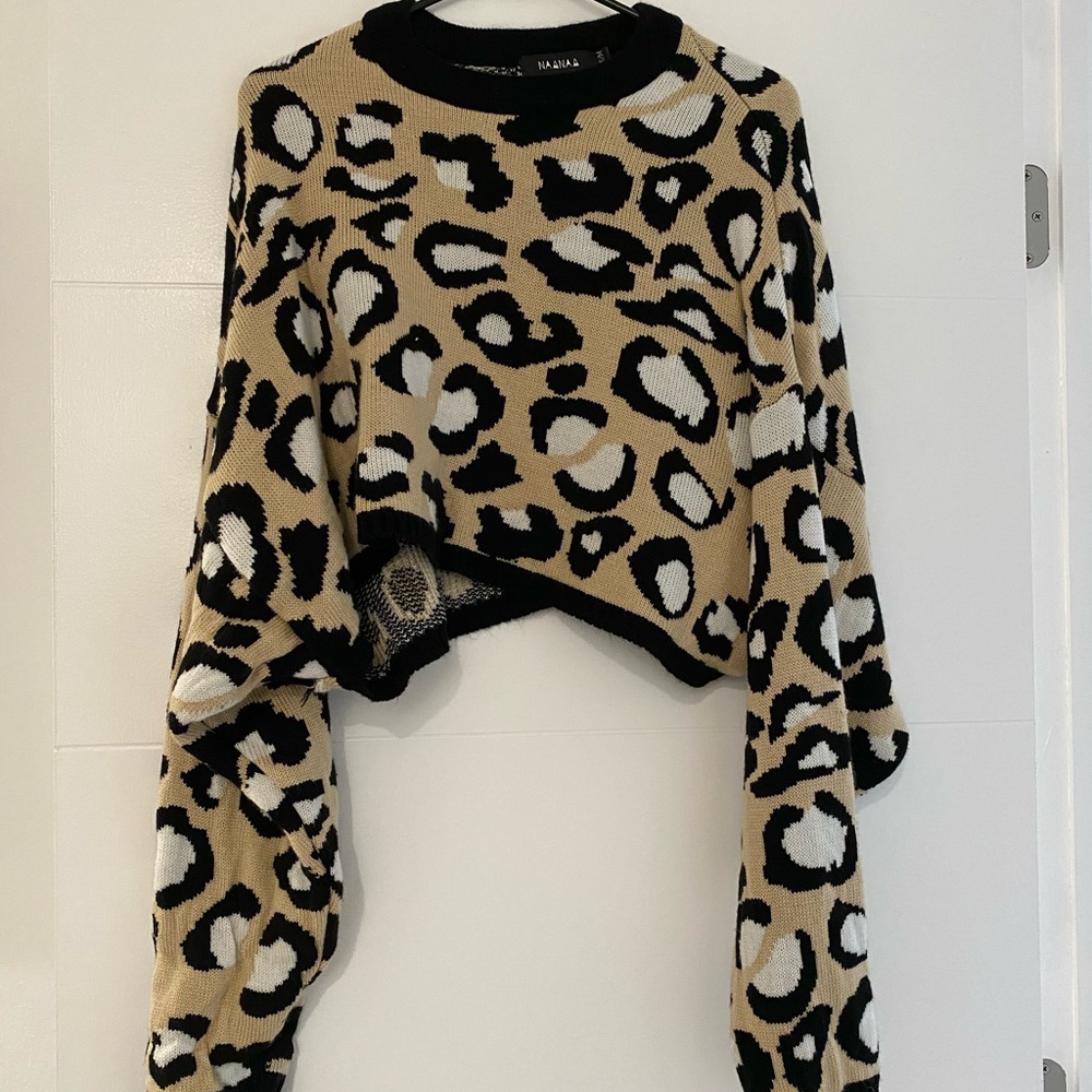 Crop top cheetah sweater